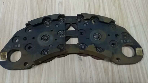 北京動車組閘片分解機—自動化檢測設備—挪亞方舟